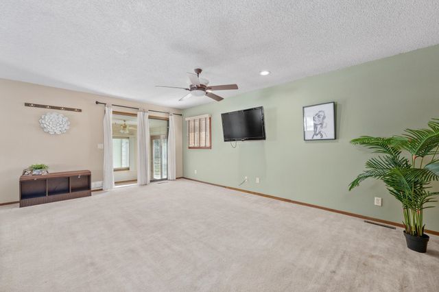 2027 W 27th St N, Wichita, KS 67204