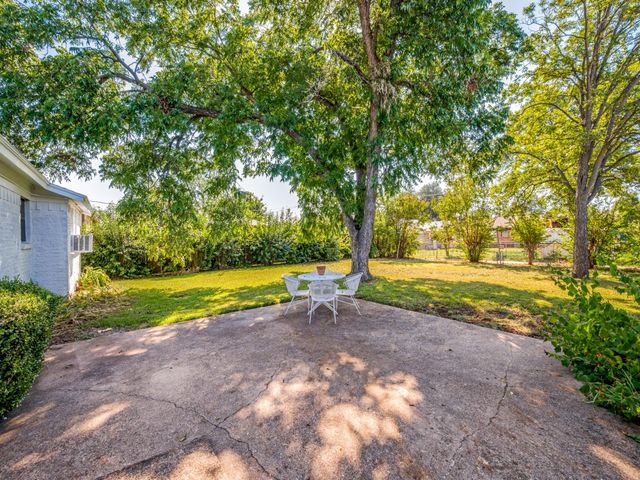 4318 Pineridge Drive, Garland, TX 75042