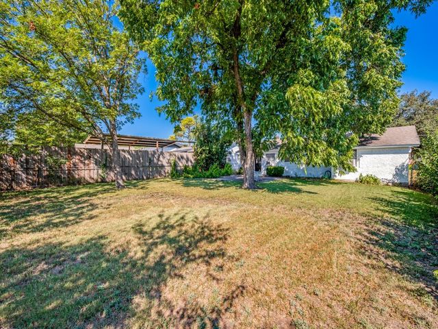 4318 Pineridge Drive, Garland, TX 75042