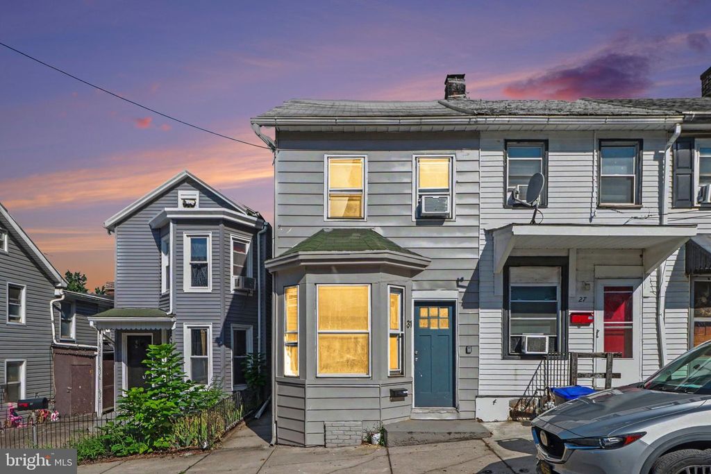 31 CHESTNUT ST, Steelton, PA 17113