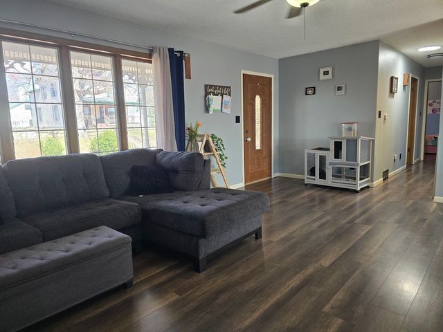 812 10th Avenue, Fulton, IL 61252