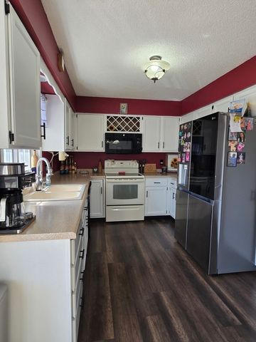 812 10th Avenue, Fulton, IL 61252