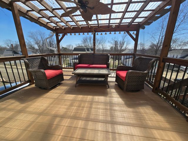 812 10th Avenue, Fulton, IL 61252