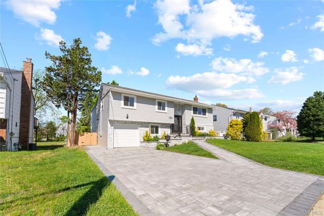 1059 Denton Avenue, Manhasset Hills, NY 11040