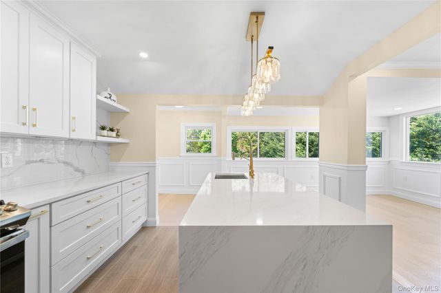 1059 Denton Avenue, Manhasset Hills, NY 11040