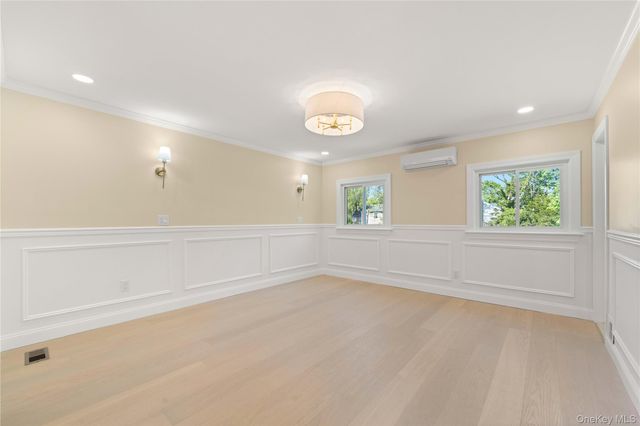 1059 Denton Avenue, Manhasset Hills, NY 11040