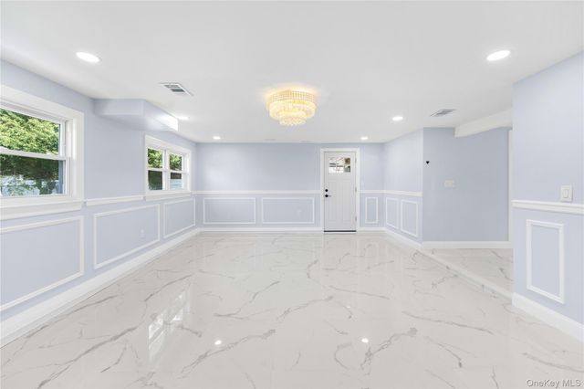1059 Denton Avenue, Manhasset Hills, NY 11040