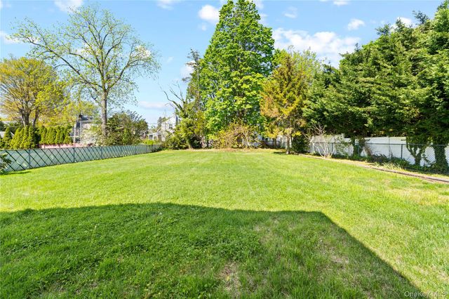 1059 Denton Avenue, Manhasset Hills, NY 11040