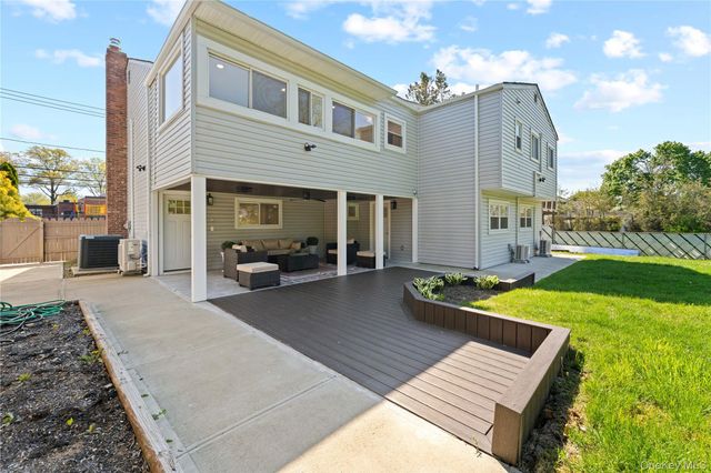 1059 Denton Avenue, Manhasset Hills, NY 11040