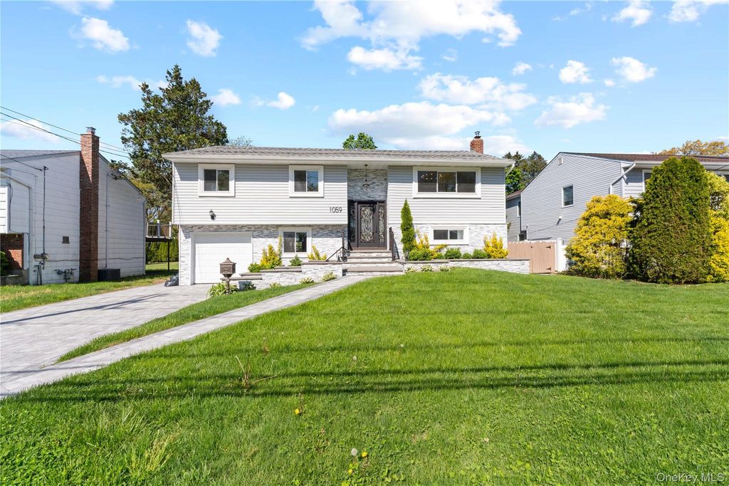 1059 Denton Avenue, Manhasset Hills, NY 11040