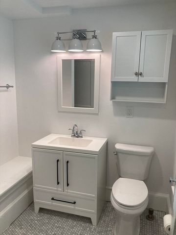 36 Beaconsfield Rd 2, Brookline, MA 02445