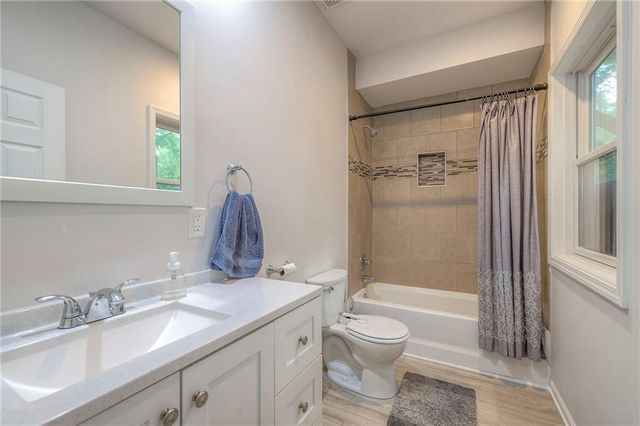 9130 McGee Street, Kansas City, MO 64114