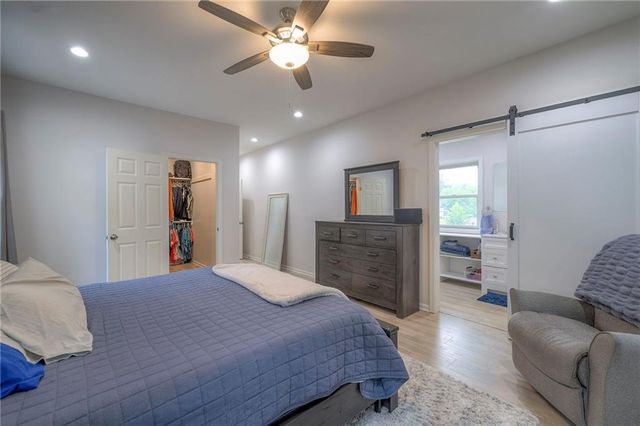 9130 McGee Street, Kansas City, MO 64114