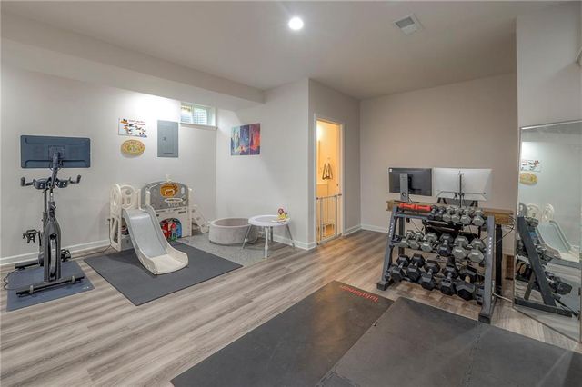 9130 McGee Street, Kansas City, MO 64114