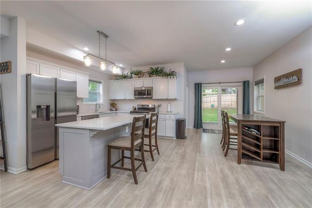 9130 McGee Street, Kansas City, MO 64114