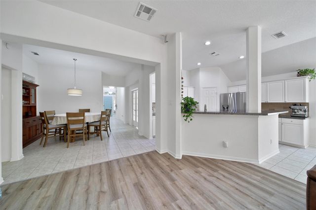 67 N Veranda Ridge Drive, The Woodlands, TX 77382