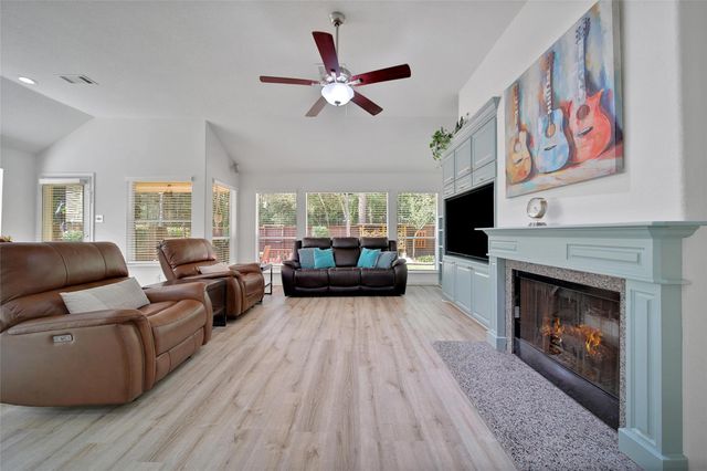 67 N Veranda Ridge Drive, The Woodlands, TX 77382