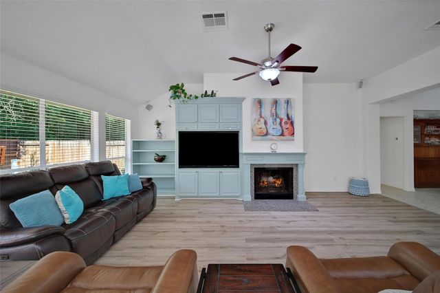 67 N Veranda Ridge Drive, The Woodlands, TX 77382