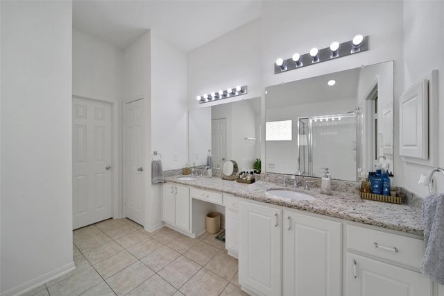 67 N Veranda Ridge Drive, The Woodlands, TX 77382