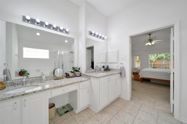 67 N Veranda Ridge Drive, The Woodlands, TX 77382