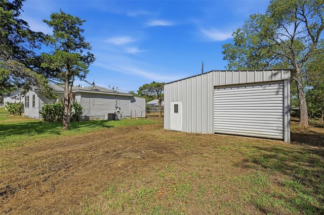 113 Willow Drive, Pottsboro, TX 75076