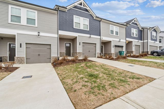 1938 Cascade Ct, Lebanon, TN 37087