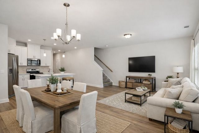 1938 Cascade Ct, Lebanon, TN 37087