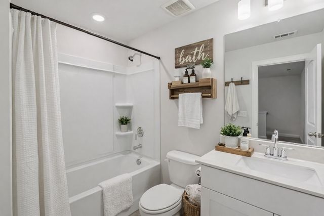 1938 Cascade Ct, Lebanon, TN 37087