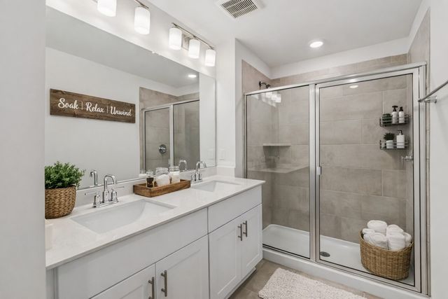 1938 Cascade Ct, Lebanon, TN 37087