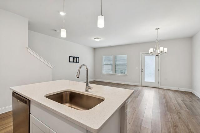 1938 Cascade Ct, Lebanon, TN 37087