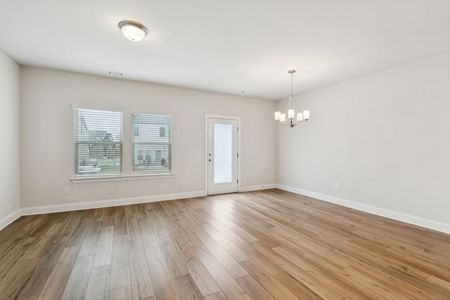 1938 Cascade Ct, Lebanon, TN 37087