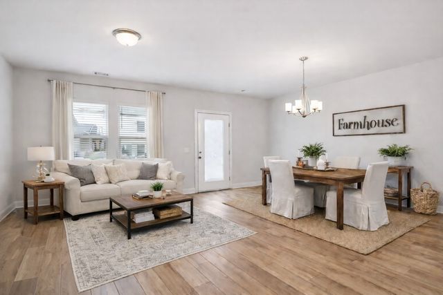 1938 Cascade Ct, Lebanon, TN 37087