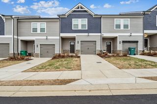 1938 Cascade Ct, Lebanon, TN 37087