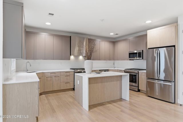 15 Payne Avenue, Lakewood, NJ 08701