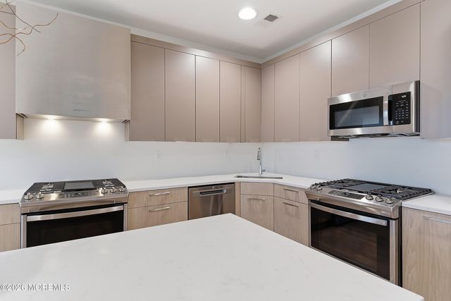 15 Payne Avenue, Lakewood, NJ 08701