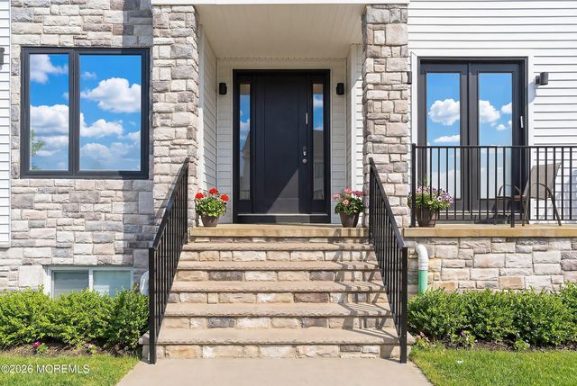 15 Payne Avenue, Lakewood, NJ 08701