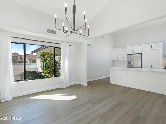 1960 E KRISTA Way, Tempe, AZ 85284