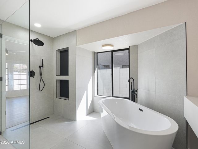 1960 E KRISTA Way, Tempe, AZ 85284