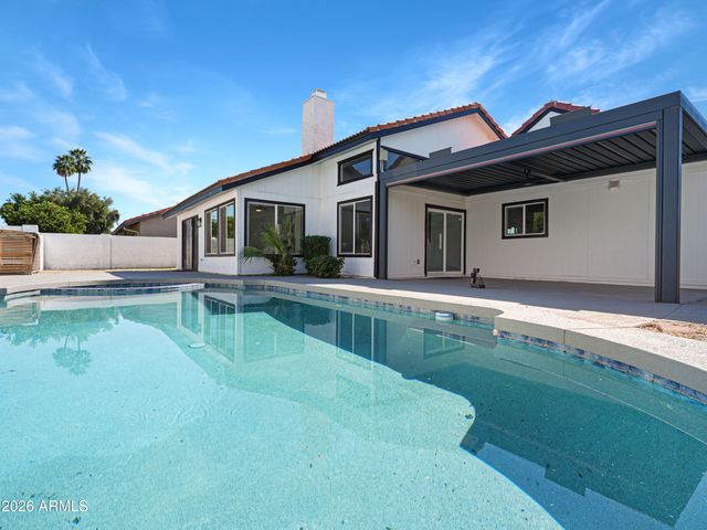 1960 E KRISTA Way, Tempe, AZ 85284