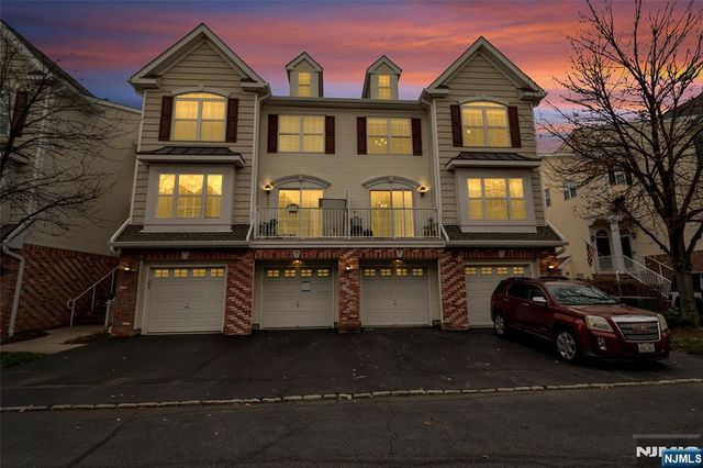 22 Marina Drive, Bayonne, NJ 07002