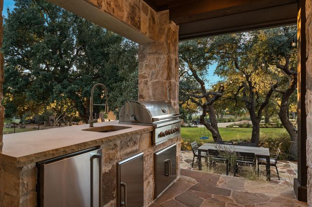 17600 Flagler DR, Austin, TX 78738