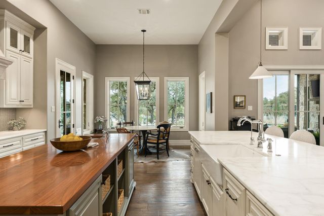 17600 Flagler DR, Austin, TX 78738