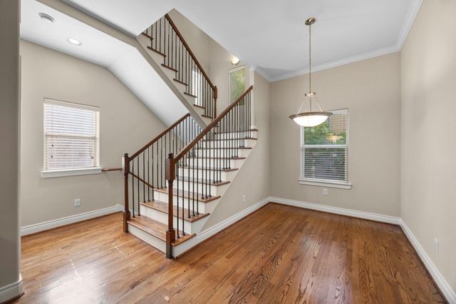 932 W 26th Street B, Houston, TX 77008