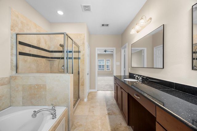 932 W 26th Street B, Houston, TX 77008