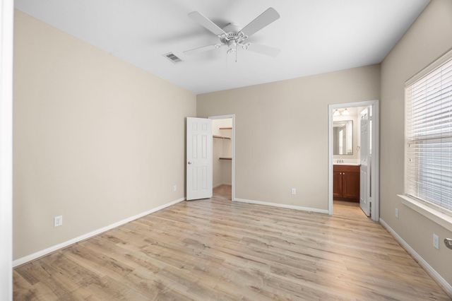 932 W 26th Street B, Houston, TX 77008