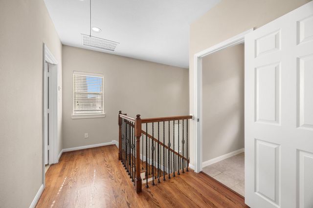 932 W 26th Street B, Houston, TX 77008