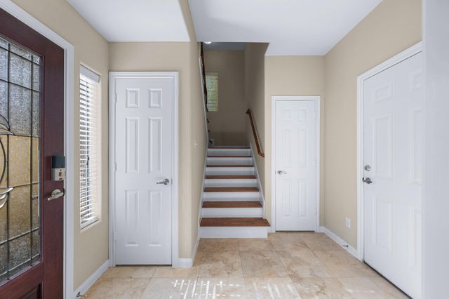 932 W 26th Street B, Houston, TX 77008