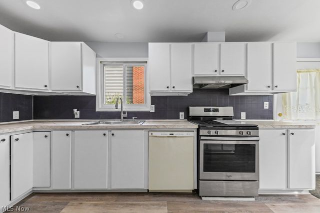 5713 Vickie Lane, Bedford Heights, OH 44146