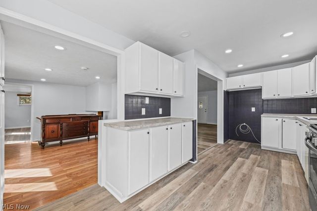 5713 Vickie Lane, Bedford Heights, OH 44146