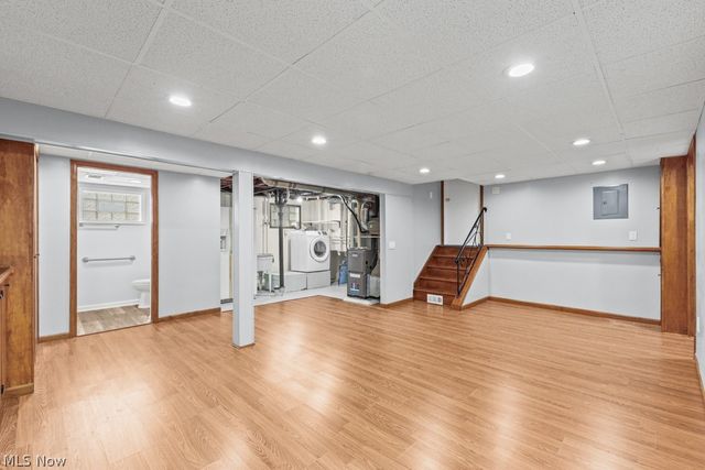 5713 Vickie Lane, Bedford Heights, OH 44146